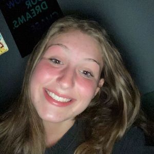 Meet your Posher, Emalee